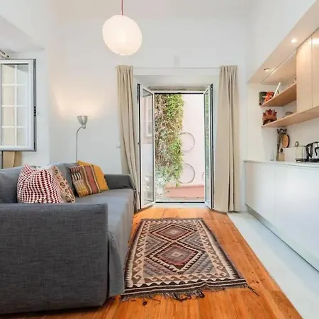 Apartment Cosy 2 Bed Flat With Terrace Near Av Liberdade