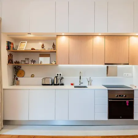 Apartment Cosy 2 Bed Flat With Terrace Near Av Liberdade