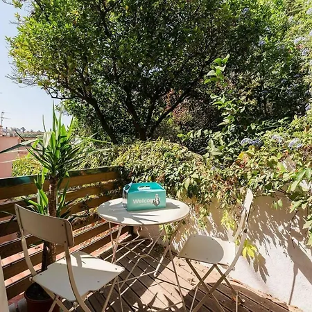 Lägenhet Cosy 2 Bed Flat With Terrace Near Av Liberdade Lisboa