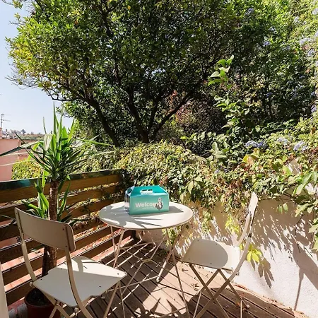 Cosy 2 Bed Flat With Terrace Near Av Liberdade Apartman Lisboa