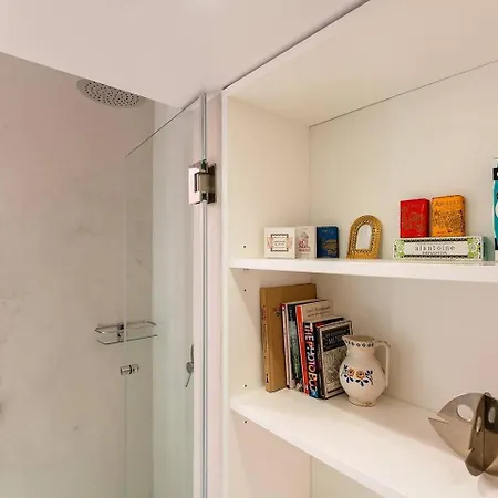 Cosy 2 Bed Flat With Terrace Near Av Liberdade Апартаменты